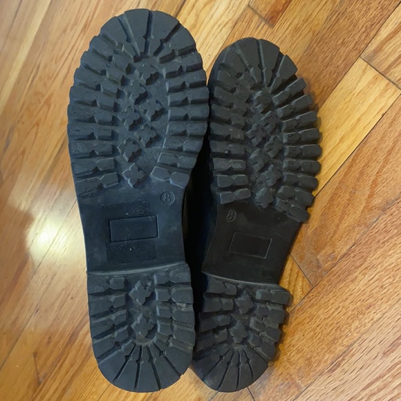 Urban Outfitters Black Chelsea Boots - Picture 5 of 5